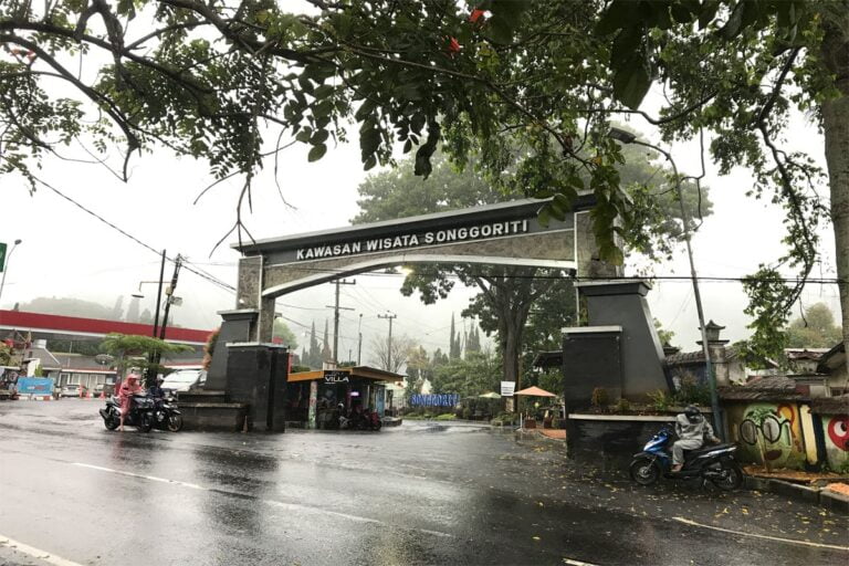 Kawasan Wisata Songgoriti